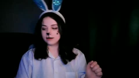 Snapshot of kattyy_summer chatting on May 11, 7:33 pm Kattyy Summer online show from May 11, 7:33 pm