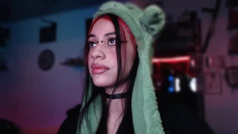 Snapshot of kattze chatting on January 10, 9:23 am      online show from January 10, 9:23 am