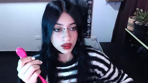 Snapshot of kattze chatting on February 17, 3:25 am      online show from February 17, 3:25 am