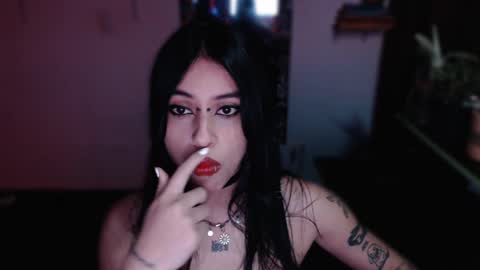 Snapshot of kattze chatting on February 22, 12:49 am      online show from February 22, 12:49 am