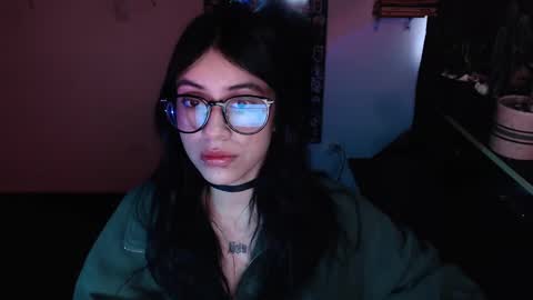 Snapshot of kattze chatting on March 2, 12:01 pm      online show from March 2, 12:01 pm