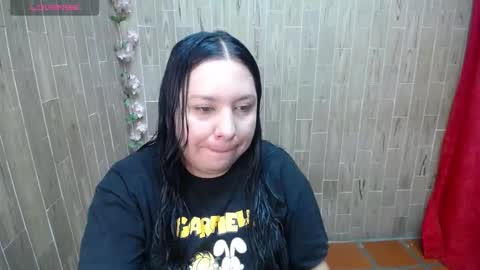 Snapshot of katy2425 chatting on November 6, 1:17 am Katy online show from November 6, 1:17 am