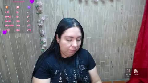 Snapshot of katy2425 chatting on November 14, 1:48 am Katy online show from November 14, 1:48 am