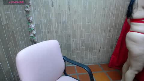 Snapshot of katy2425 chatting on November 30, 11:03 am Katy online show from November 30, 11:03 am