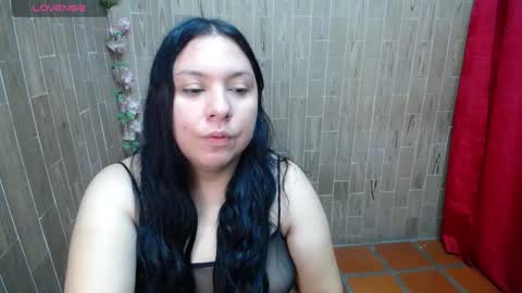 Snapshot of katy2425 chatting on December 5, 4:43 am Katy online show from December 5, 4:43 am