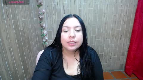 Snapshot of katy2425 chatting on December 18, 4:07 am Katy online show from December 18, 4:07 am