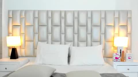 katy blonde girl and paola big boobs online show from December 22, 8:17 pm