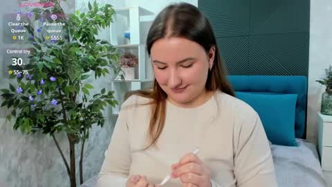 Snapshot of katyaneilson chatting on February 15, 5:41 am Kate online show from February 15, 5:41 am