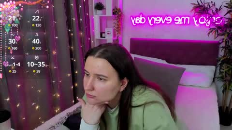 Snapshot of katyaneilson chatting on March 5, 9:38 am Kate online show from March 5, 9:38 am