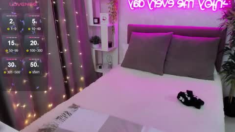 Snapshot of katyaneilson chatting on November 28, 3:53 am Kate online show from November 28, 3:53 am