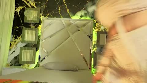 katy  online show from November 28, 11:24 am