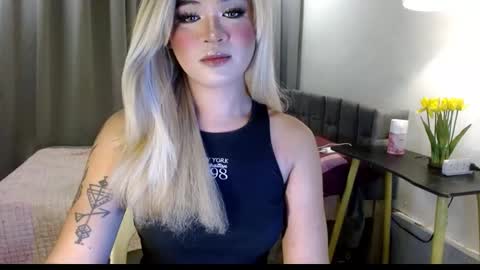 Snapshot of katykiat chatting on November 18, 7:18 pm katykiat online show from November 18, 7:18 pm