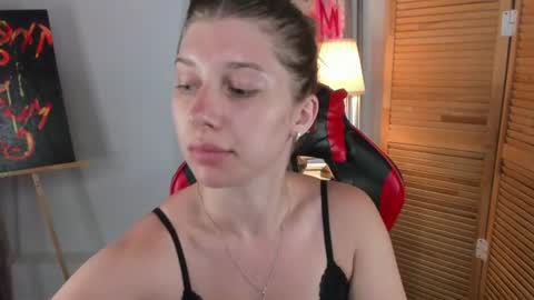 katymeaw online show from June 21, 1:41 am