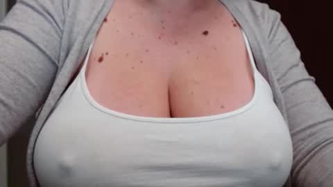 Snapshot of katynextdoor chatting on November 18, 3:12 am Katy online show from November 18, 3:12 am