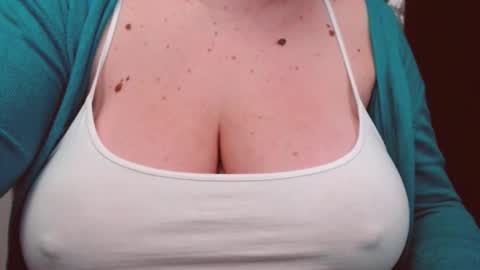 Snapshot of katynextdoor chatting on November 29, 2:03 am Katy online show from November 29, 2:03 am