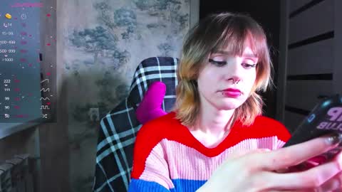 Snapshot of kawaii_power_uwu chatting on October 28, 11:25 am Kira-chan online show from October 28, 11:25 am