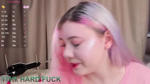 Snapshot of kawaii_yuki chatting on January 3, 8:43 am Yuki  online show from January 3, 8:43 am