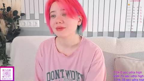 Snapshot of kawaii_yuki chatting on November 15, 6:33 am Yuki online show from November 15, 6:33 am