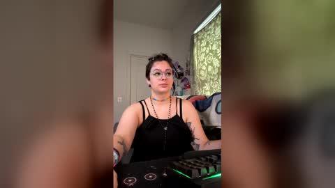 kawaiicvnt420 online show from May 23, 3:38 pm