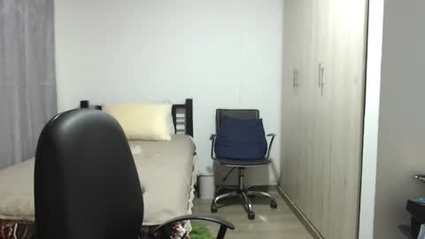  Khawit  online show from November 20, 12:16 pm