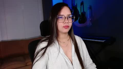 Kay online show from April 30, 6:36 pm