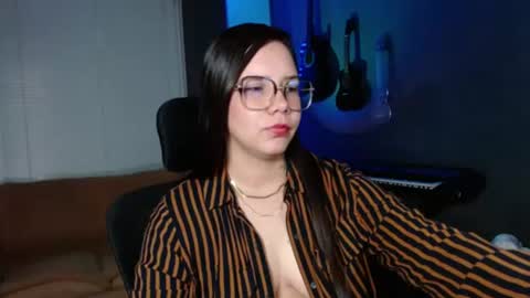 Kay online show from June 25, 5:50 pm