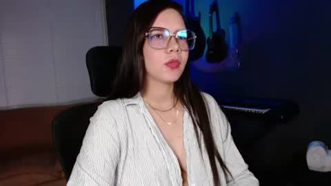 Kay online show from July 15, 5:07 pm