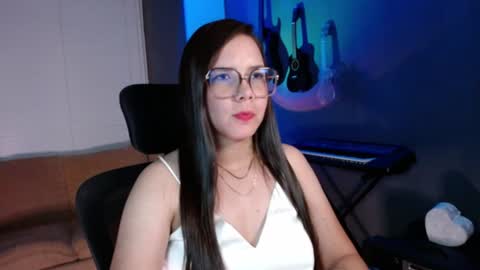 Kay online show from July 25, 1:25 am