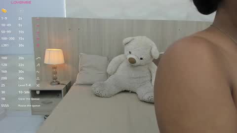   online show from November 1, 11:23 am