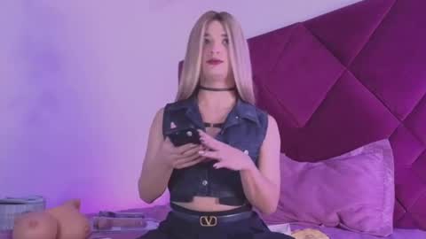 Cattleya stone online show from May 1, 11:59 am