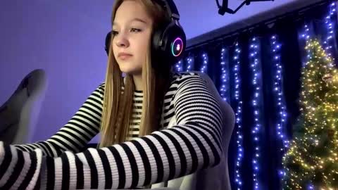 Amia online show from January 17, 3:50 pm