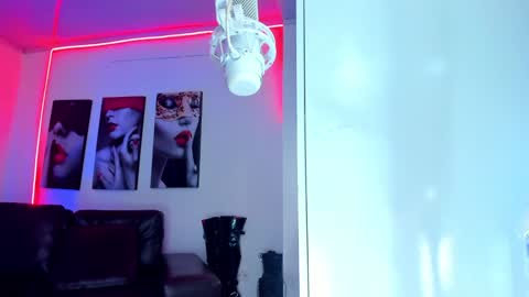 Snapshot of kayilyn chatting on January 24, 4:49 pm CAMILA online show from January 24, 4:49 pm