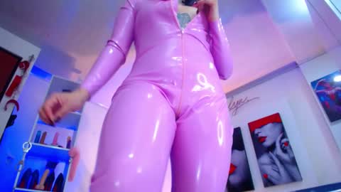 Snapshot of kayilyn chatting on March 11, 2:40 pm CAMILA online show from March 11, 2:40 pm