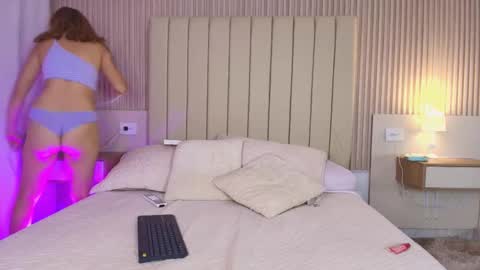 Keila  online show from November 29, 12:30 pm