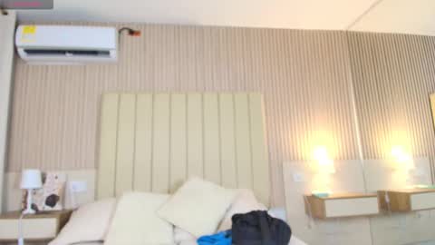 Keila  online show from November 30, 12:31 pm