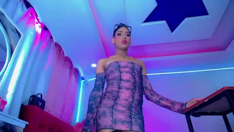 kayla_sexx online show from June 19, 2:05 am