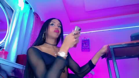 kayla_sexx online show from July 5, 1:01 am