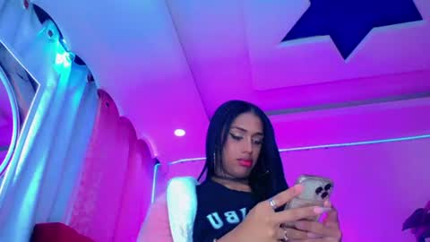 kayla_sexx online show from July 5, 4:52 am