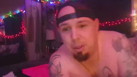 Snapshot of kaylaandmike23 chatting on June 1, 6:26 am M and K online show from June 1, 6:26 am