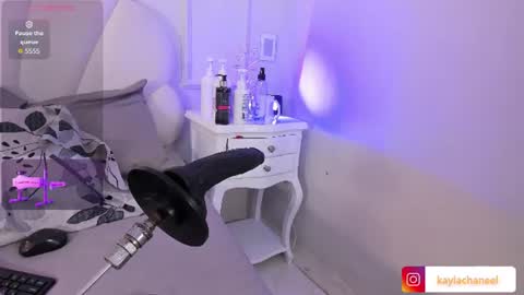 kaylachannell online show from July 3, 3:57 am