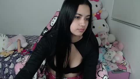 Snapshot of kaylak18x chatting on May 21, 2:51 am Kayla online show from May 21, 2:51 am