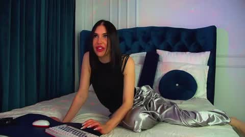 Kayla online show from July 17, 6:46 pm