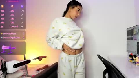 Snapshot of kaylanee_ chatting on August 3, 1:49 pm Kaylane online show from August 3, 1:49 pm