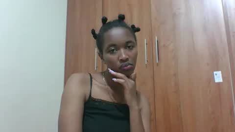 kaylar online show from May 15, 5:42 pm