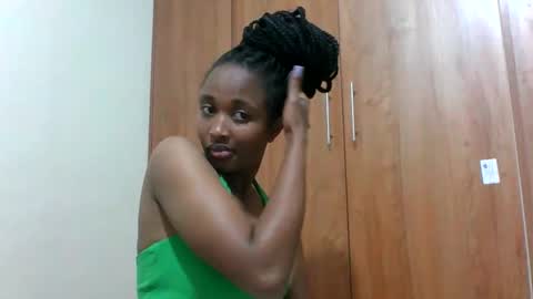 kaylar online show from May 28, 8:17 pm