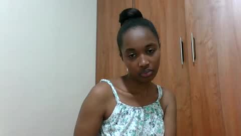 kaylar online show from June 25, 11:04 am