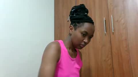 kaylar online show from July 13, 9:34 am