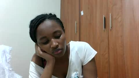 kaylar online show from July 25, 8:06 pm