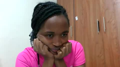 kaylar online show from July 26, 9:38 am