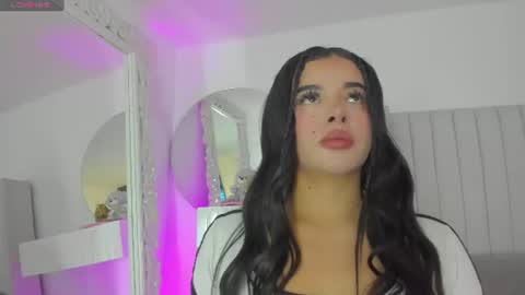Kayla online show from July 22, 6:22 pm